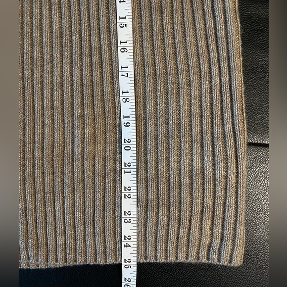 Shein oversized turtleneck sweater NWOT excellent condition Size M acrylic knit - Picture 5 of 6